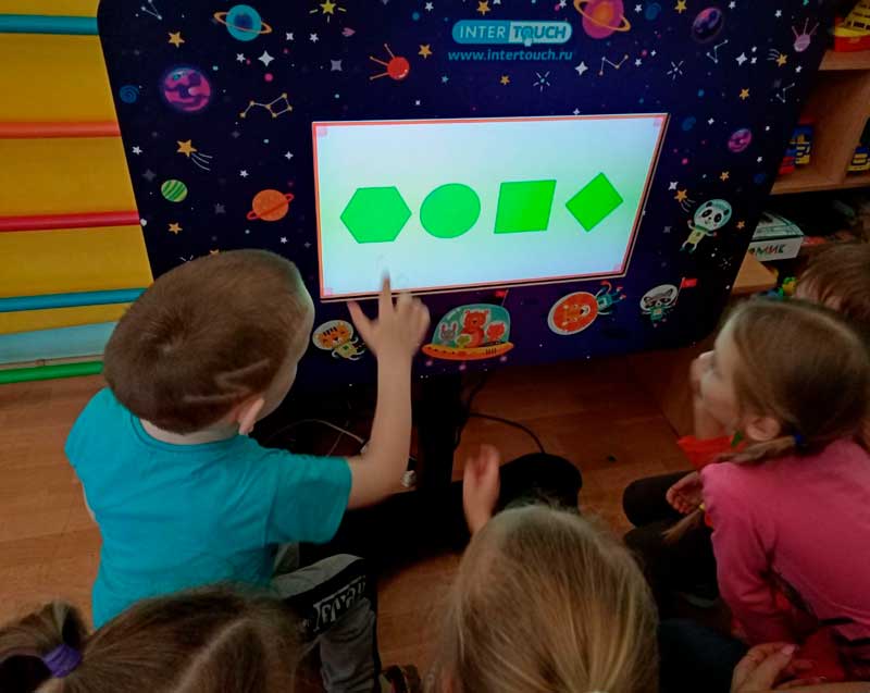 Детская интерактивная панель